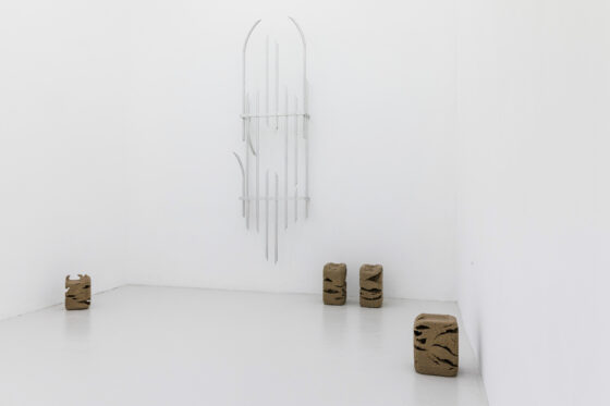 Dennis Siering, Resources & In Psychic Defence, 2020, Ausstellungsansicht basis e. V Frankfurt 2020